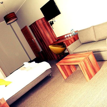 Hotel Klondaik Corner Варка Екстериор снимка