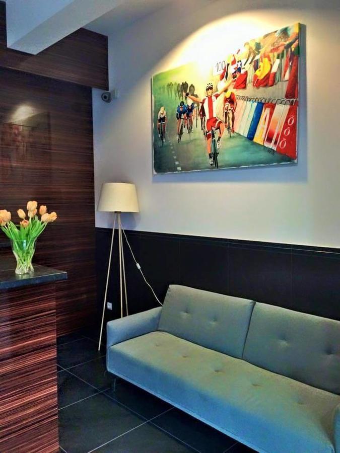 Hotel Klondaik Corner Варка Екстериор снимка