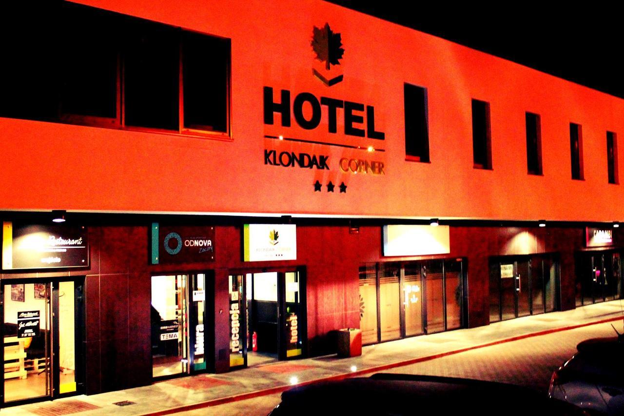 Hotel Klondaik Corner Варка Екстериор снимка