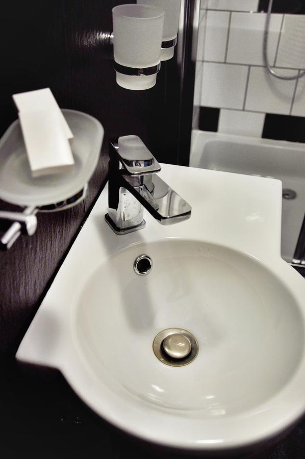 Hotel Klondaik Corner Варка Екстериор снимка